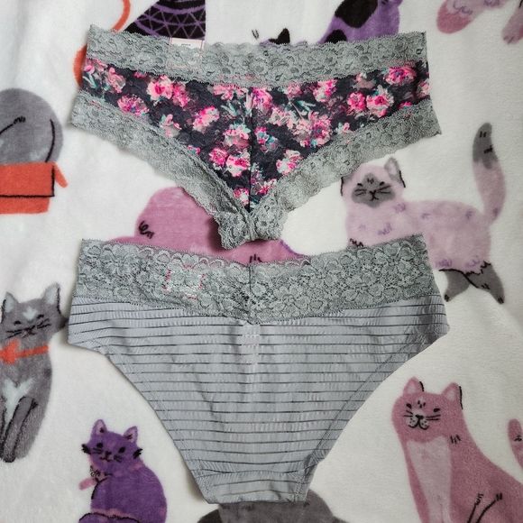 2 Pairs Of Medium Panties - Picture 6 of 6